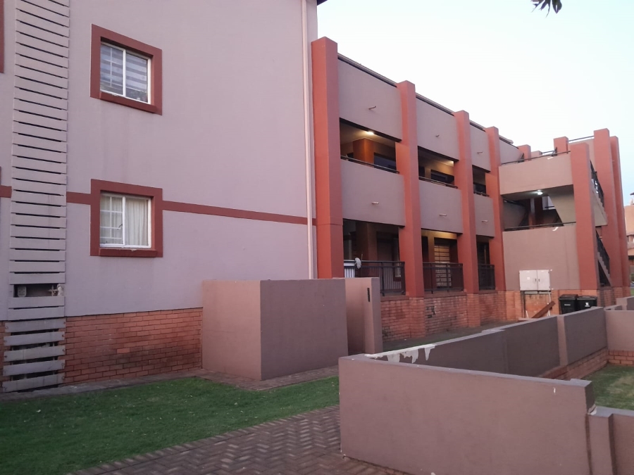 To Let 2 Bedroom Property for Rent in Castleview Gauteng