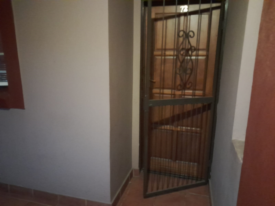 To Let 2 Bedroom Property for Rent in Castleview Gauteng