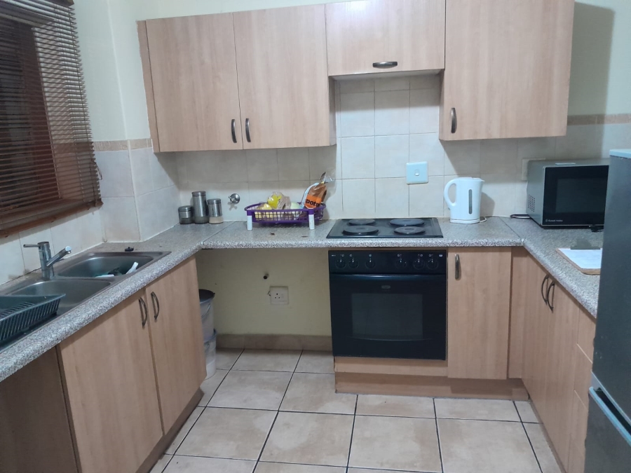 To Let 2 Bedroom Property for Rent in Castleview Gauteng