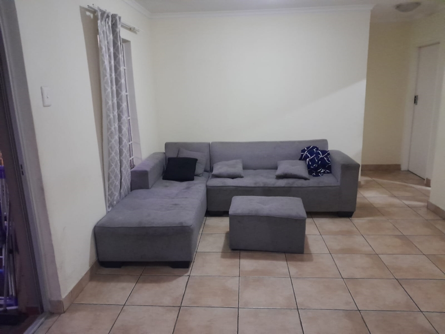 To Let 2 Bedroom Property for Rent in Castleview Gauteng