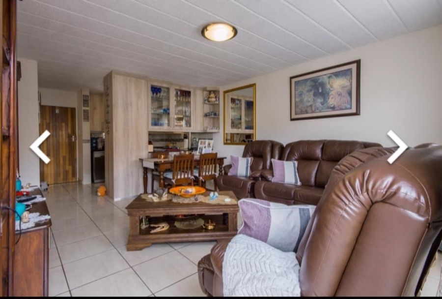 2 Bedroom Property for Sale in Ravenswood Gauteng