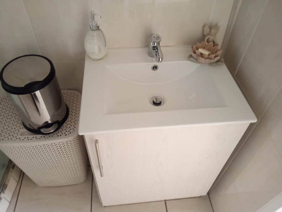 2 Bedroom Property for Sale in Ravenswood Gauteng