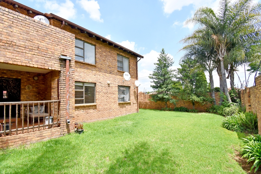 To Let 3 Bedroom Property for Rent in North Riding Gauteng