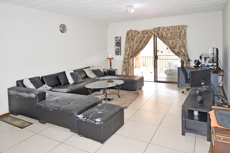 To Let 3 Bedroom Property for Rent in North Riding Gauteng