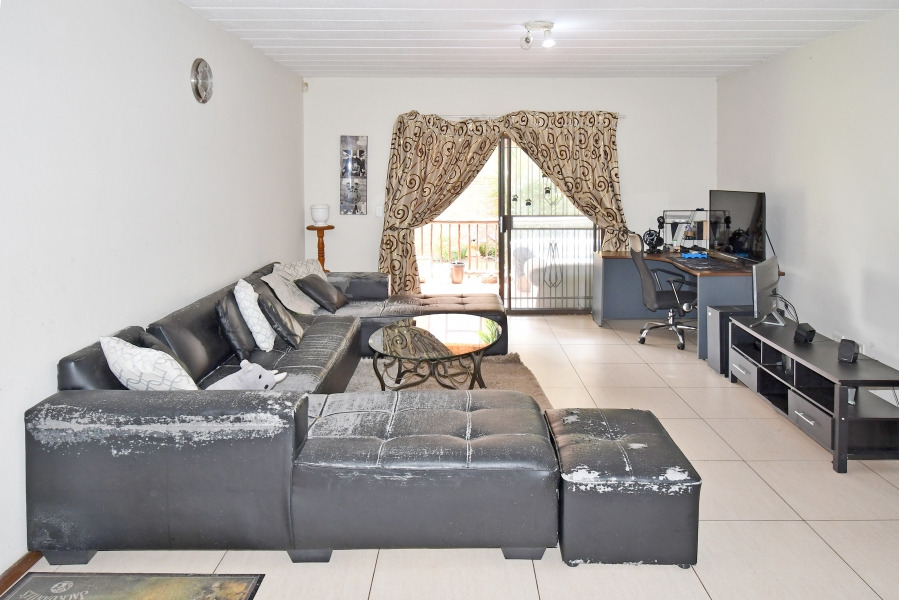 To Let 3 Bedroom Property for Rent in North Riding Gauteng