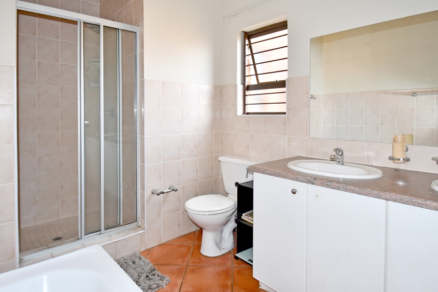 To Let 3 Bedroom Property for Rent in North Riding Gauteng