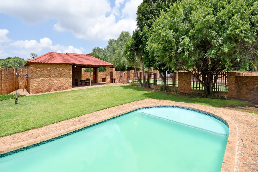 To Let 3 Bedroom Property for Rent in North Riding Gauteng