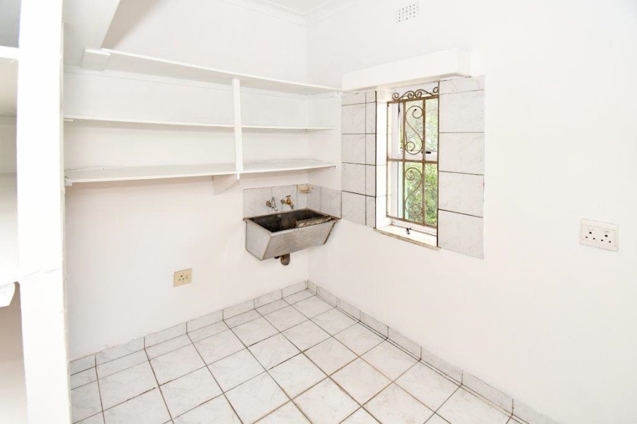 To Let 3 Bedroom Property for Rent in Emmarentia Gauteng