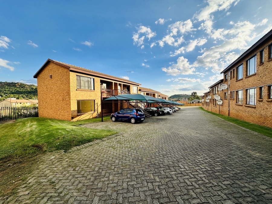 2 Bedroom Property for Sale in Meredale Gauteng