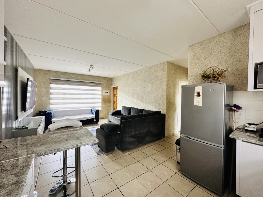 2 Bedroom Property for Sale in Meredale Gauteng