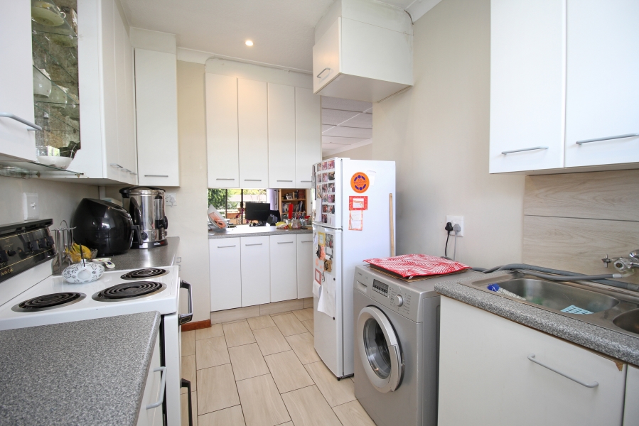 To Let 1 Bedroom Property for Rent in Cheltondale Gauteng