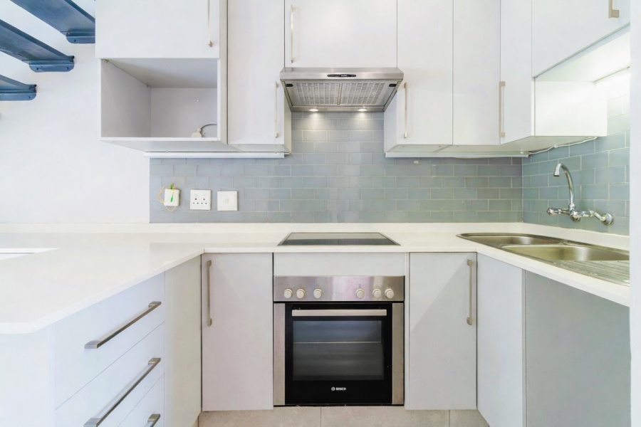 2 Bedroom Property for Sale in Wilgeheuwel Gauteng