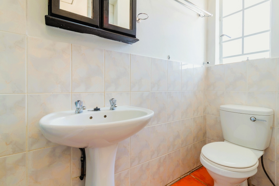 2 Bedroom Property for Sale in Wilgeheuwel Gauteng