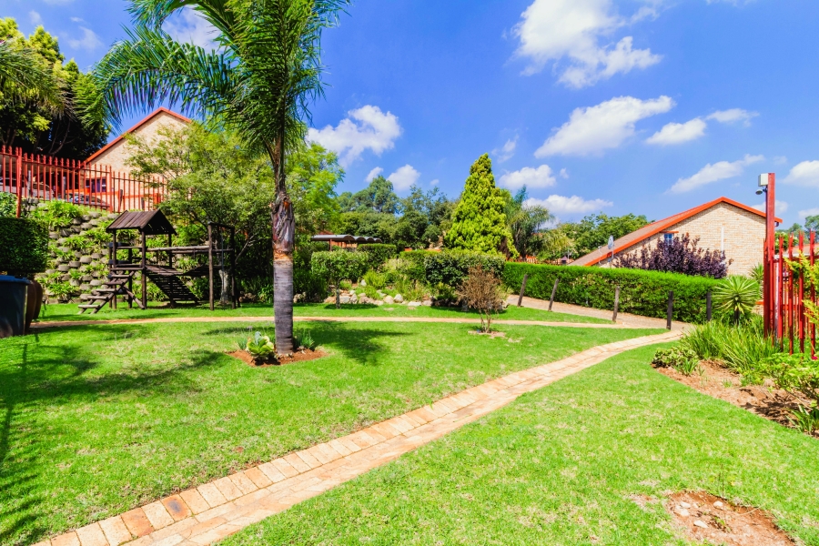 2 Bedroom Property for Sale in Wilgeheuwel Gauteng