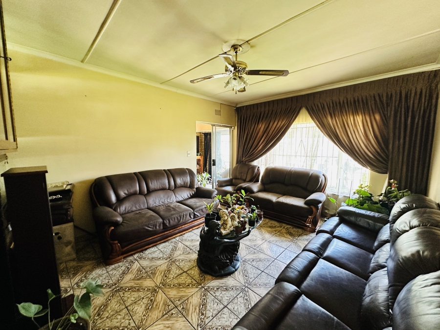 3 Bedroom Property for Sale in Albemarle Gauteng