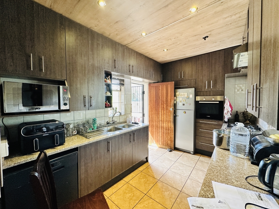 3 Bedroom Property for Sale in Albemarle Gauteng