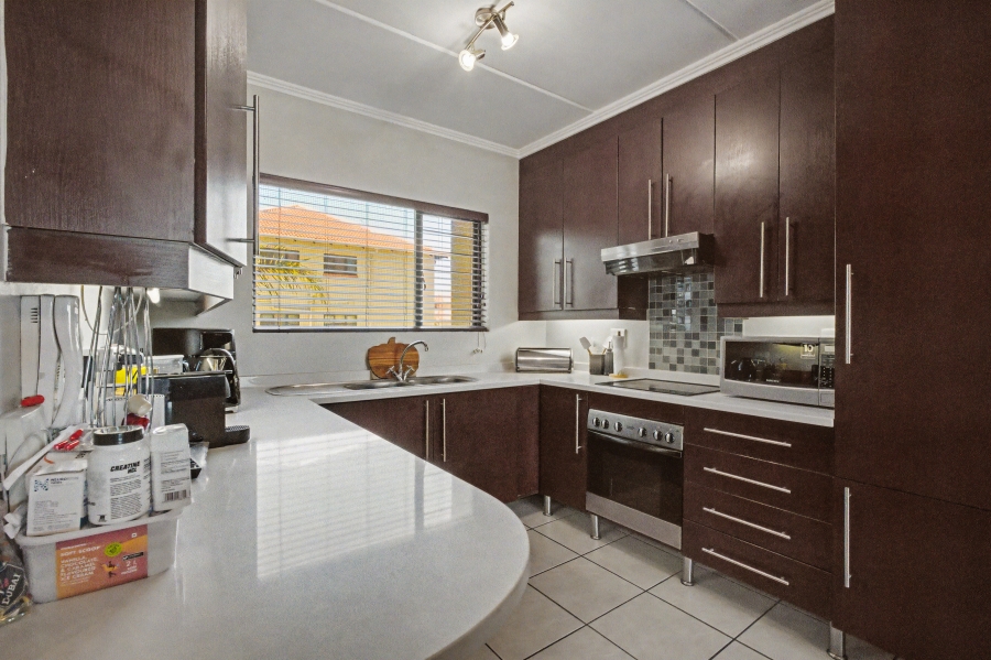 2 Bedroom Property for Sale in Sunninghill Gauteng