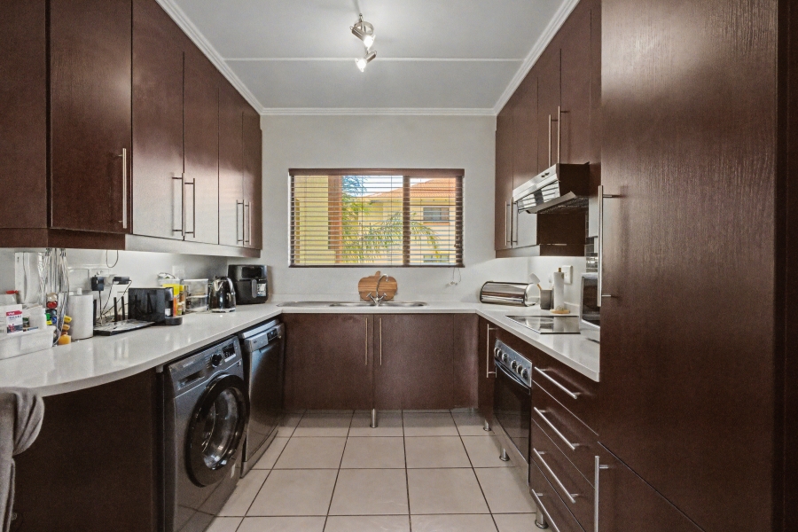 2 Bedroom Property for Sale in Sunninghill Gauteng