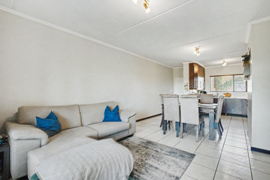 2 Bedroom Property for Sale in Sunninghill Gauteng