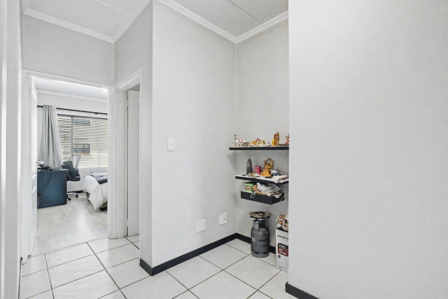 2 Bedroom Property for Sale in Sunninghill Gauteng