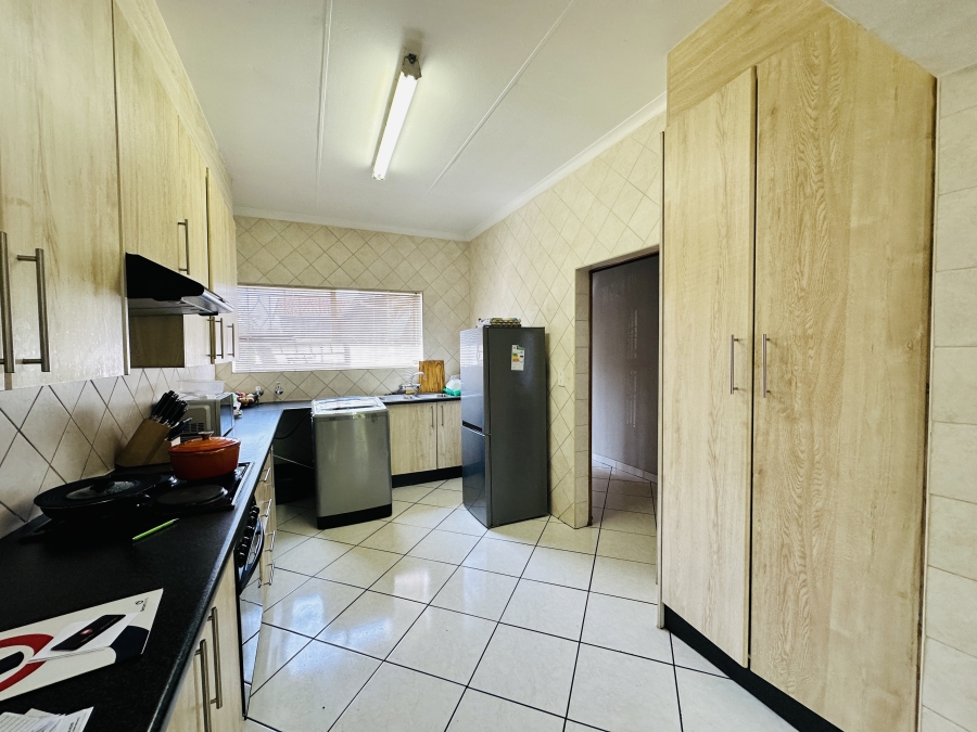 2 Bedroom Property for Sale in Albemarle Gauteng