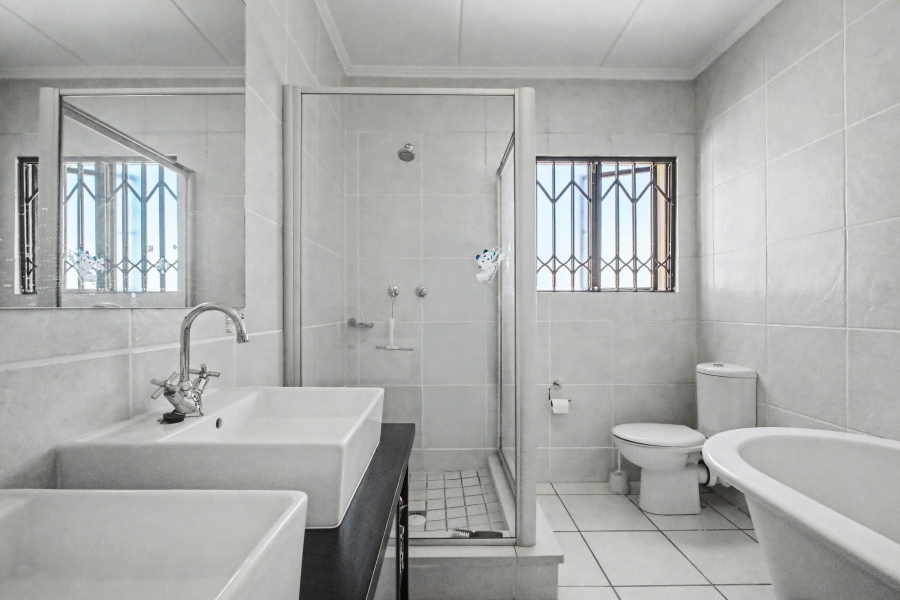 3 Bedroom Property for Sale in Sunninghill Gauteng