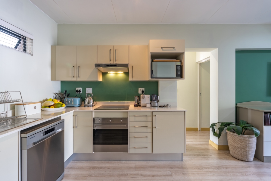 To Let 2 Bedroom Property for Rent in Bryanston Gauteng