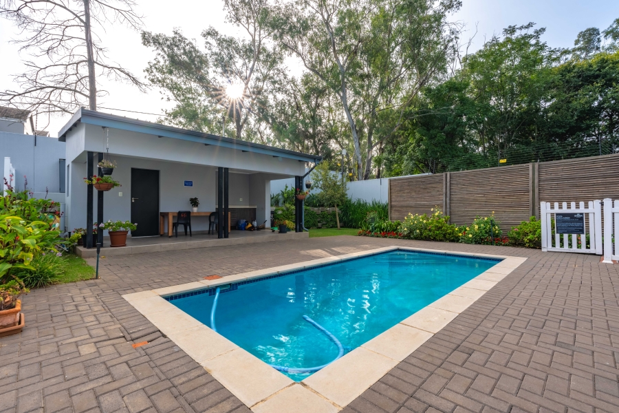 To Let 2 Bedroom Property for Rent in Bryanston Gauteng