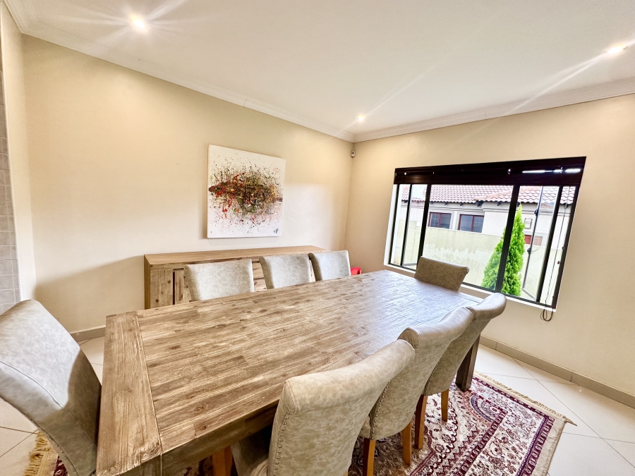 4 Bedroom Property for Sale in Thatchfield Estate Gauteng