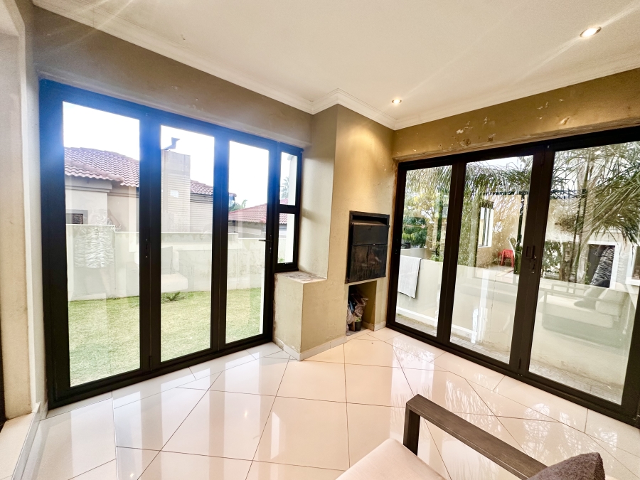 4 Bedroom Property for Sale in Thatchfield Estate Gauteng
