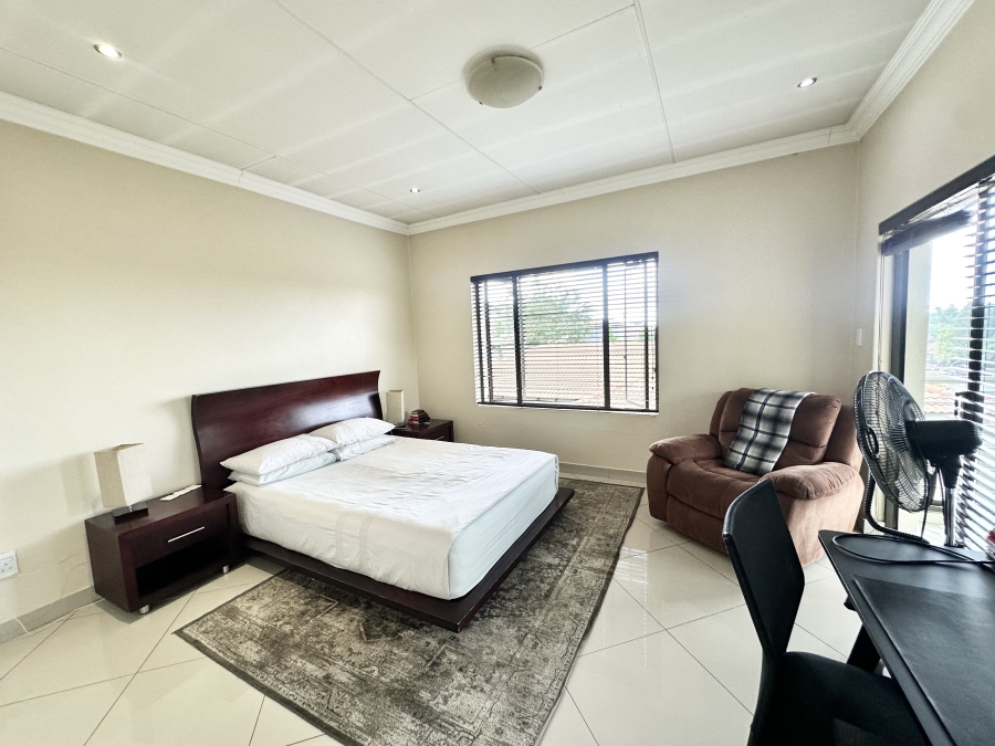 4 Bedroom Property for Sale in Thatchfield Estate Gauteng