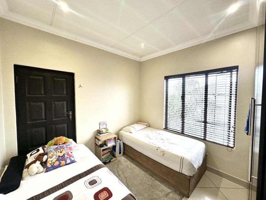 4 Bedroom Property for Sale in Thatchfield Estate Gauteng