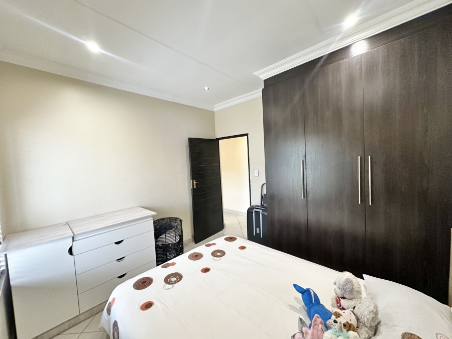 4 Bedroom Property for Sale in Thatchfield Estate Gauteng