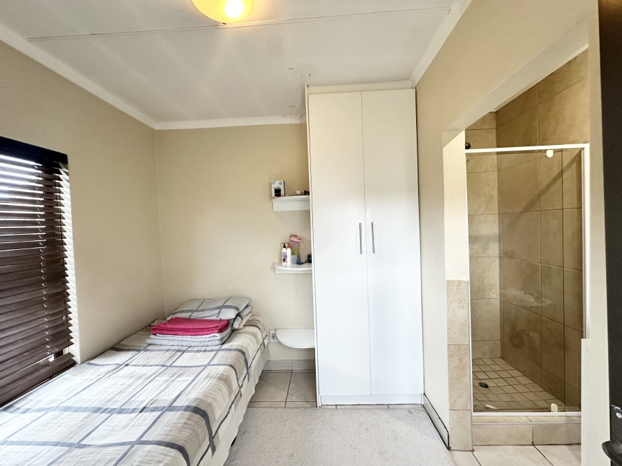 4 Bedroom Property for Sale in Thatchfield Estate Gauteng