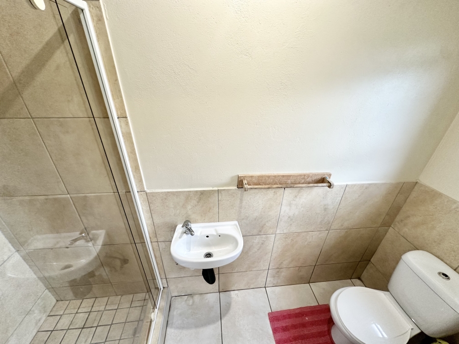 4 Bedroom Property for Sale in Thatchfield Estate Gauteng