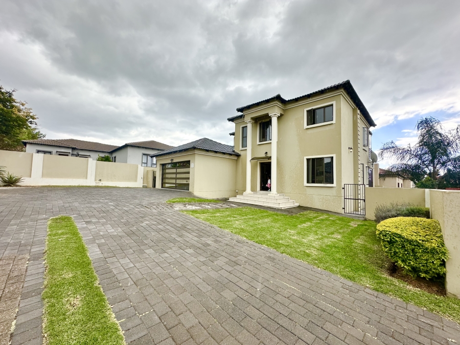 4 Bedroom Property for Sale in Thatchfield Estate Gauteng