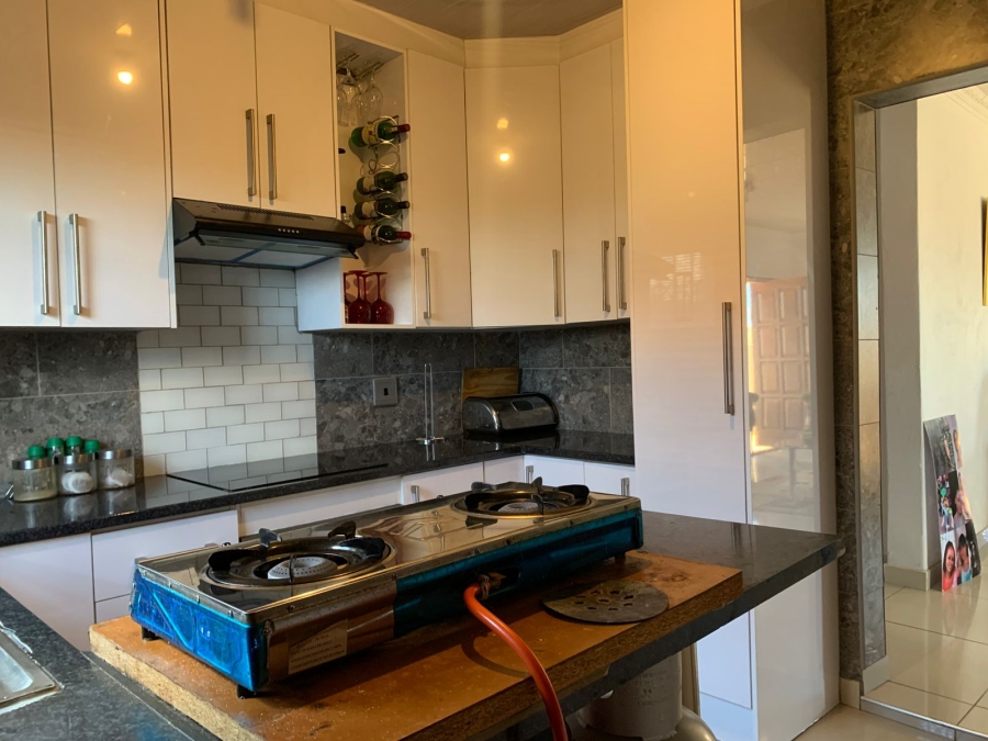 3 Bedroom Property for Sale in Mohlakeng Gauteng