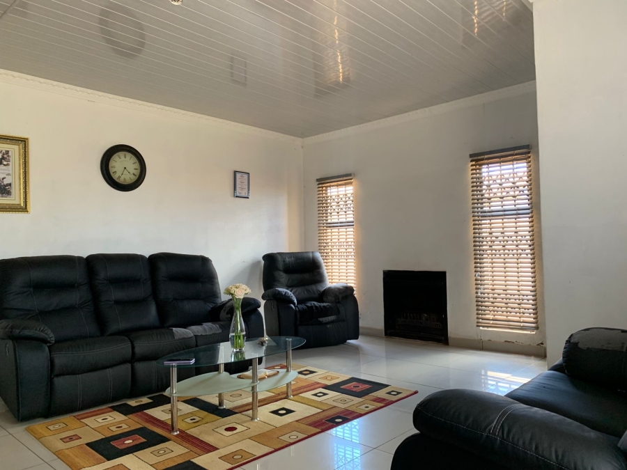 3 Bedroom Property for Sale in Mohlakeng Gauteng