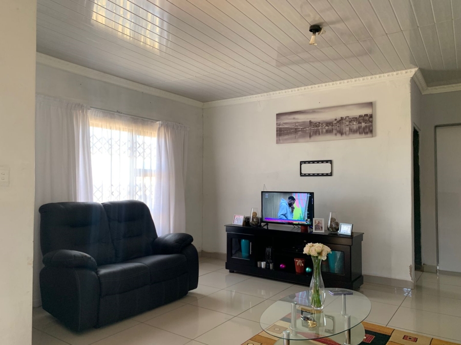 3 Bedroom Property for Sale in Mohlakeng Gauteng