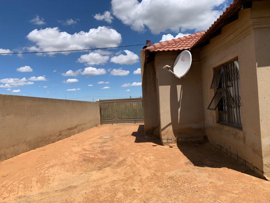 3 Bedroom Property for Sale in Mohlakeng Gauteng
