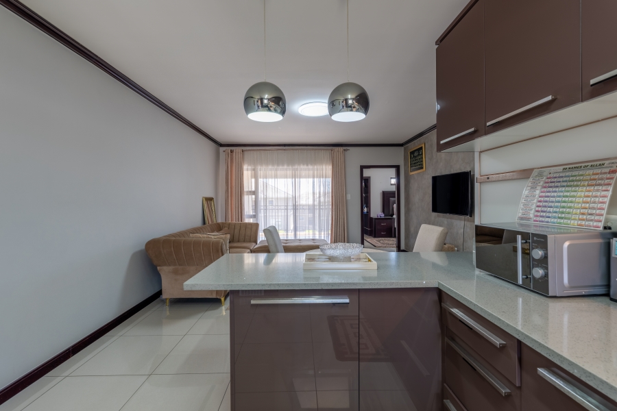 2 Bedroom Property for Sale in Broadacres Gauteng