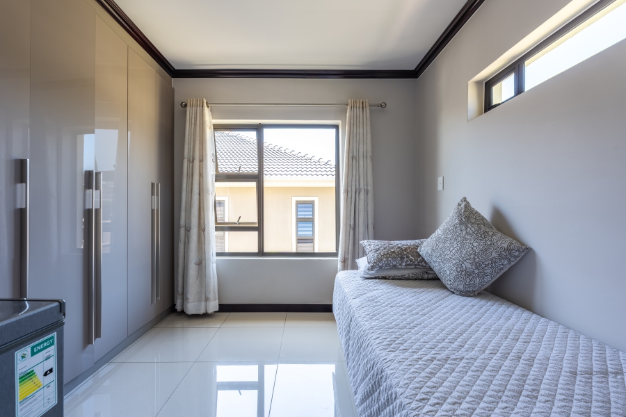 2 Bedroom Property for Sale in Broadacres Gauteng