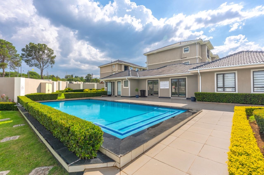 2 Bedroom Property for Sale in Broadacres Gauteng