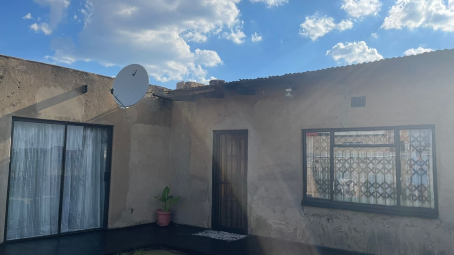 4 Bedroom Property for Sale in Tsakane Gauteng