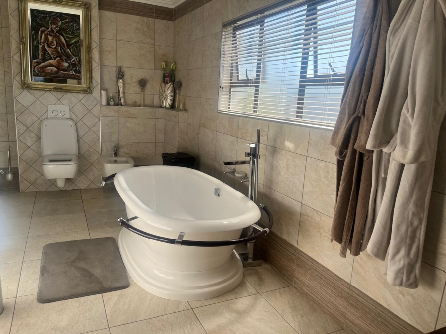 4 Bedroom Property for Sale in Savannah Hills Estate Gauteng