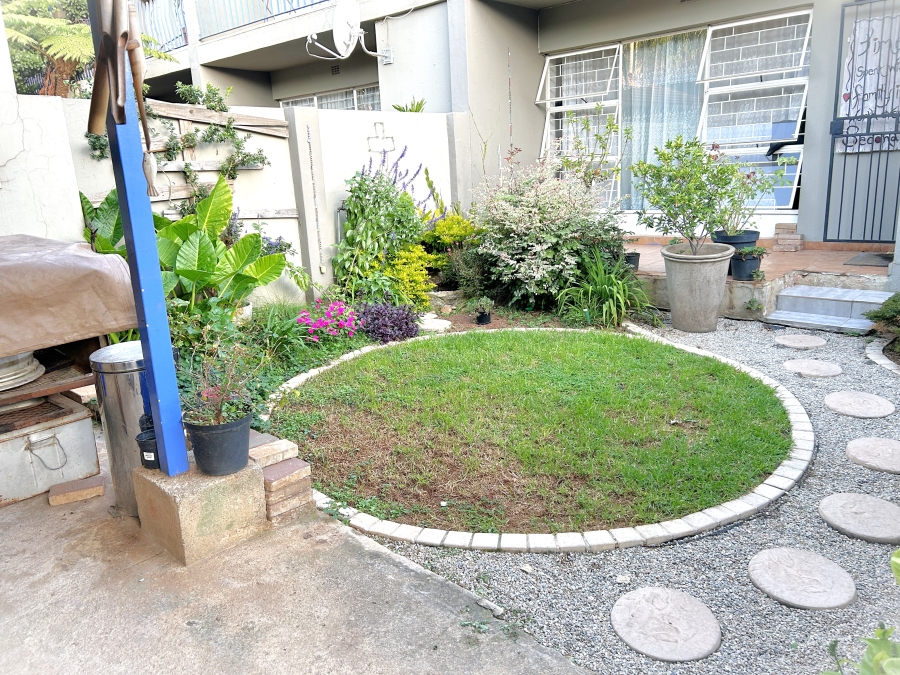 2 Bedroom Property for Sale in Doringkloof Gauteng