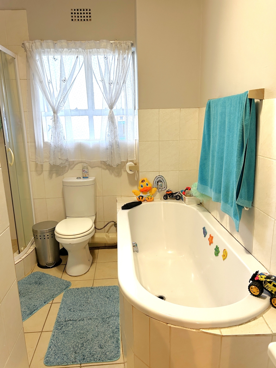 2 Bedroom Property for Sale in Doringkloof Gauteng