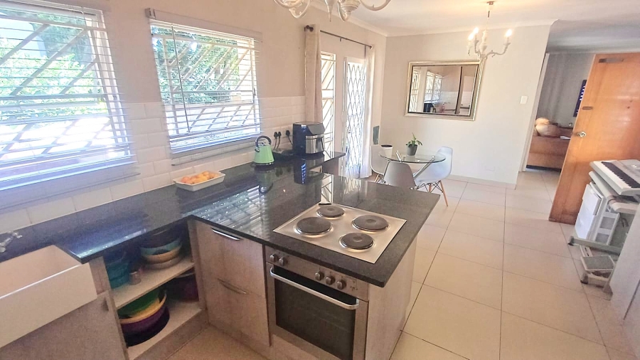 3 Bedroom Property for Sale in Die Hoewes Gauteng