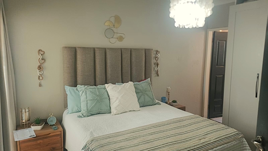 3 Bedroom Property for Sale in Die Hoewes Gauteng