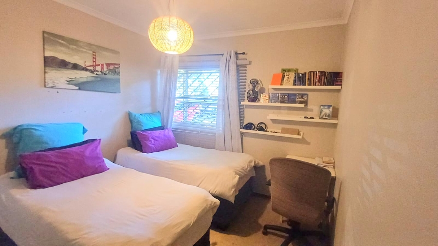 3 Bedroom Property for Sale in Die Hoewes Gauteng